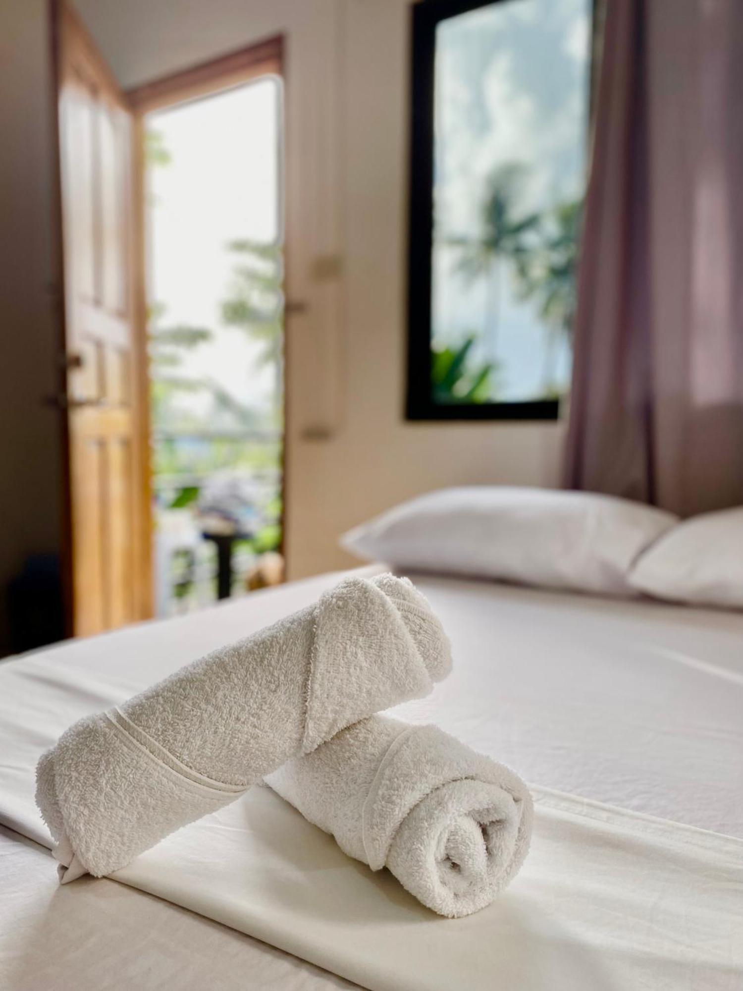 Reddot Guest House General Luna  Bagian luar foto