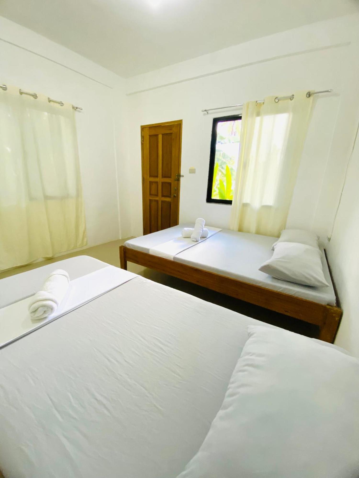 Reddot Guest House General Luna  Bagian luar foto